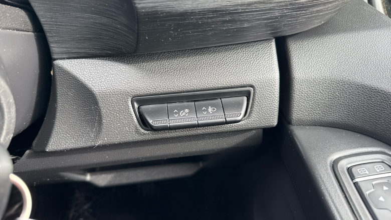 Nissan Primastar 30 L2 Diesel 2.0 dCi 110ps H1 Tekna Van